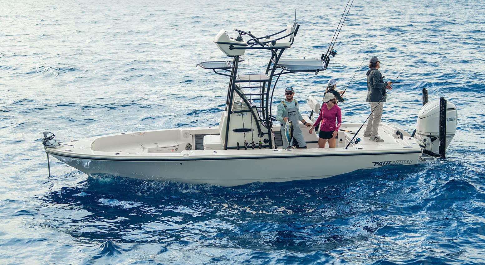 Tuna Fishing from Pathfinder 26 Foot Bay Boat.